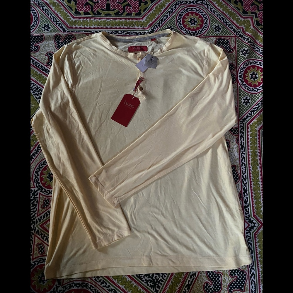 Long sleeve tee